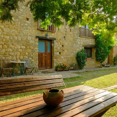 Alojamiento Con Encanto En Cataluna * Besalú