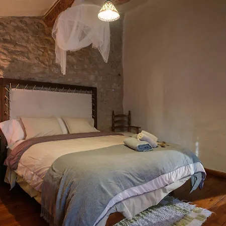 Alojamiento Con Encanto En Cataluna * Besalú